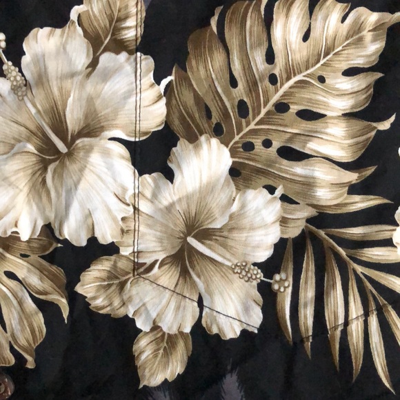 Hawaiian Tiki Shirt - Picture 4 of 9